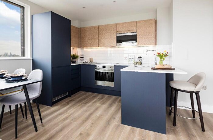 1 Bedroom Apartment For Sale In Grinstead Road, Deptford, SE8