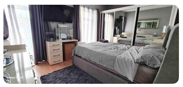 3 Bedroom Terraced House To Rent In Kilvey Terrace, Swansea, SA1