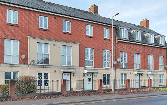 4 Bedroom Terraced House For Sale In Beanacre Road, Melksham, SN12