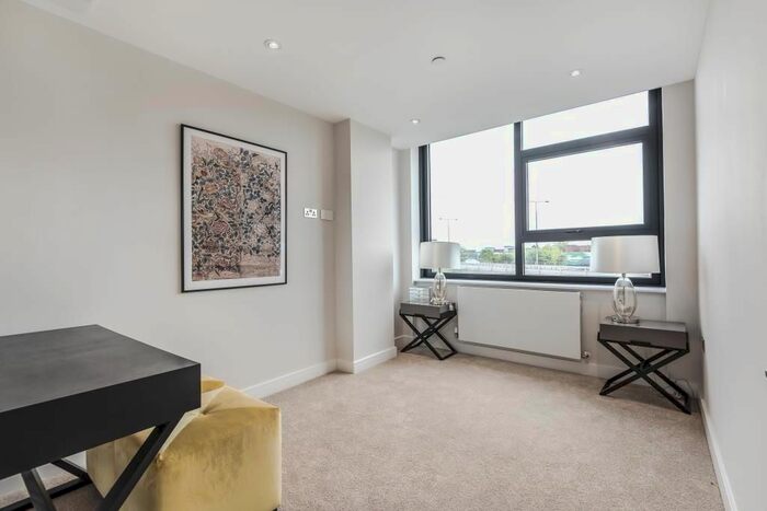 1 Bedroom Flat To Rent In Staines Road West, Sunbury On Thames, TW16