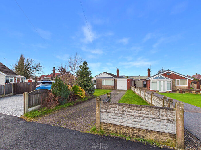 2 Bedroom Detached Bungalow For Sale In Glebe Close, Holmewood, S42