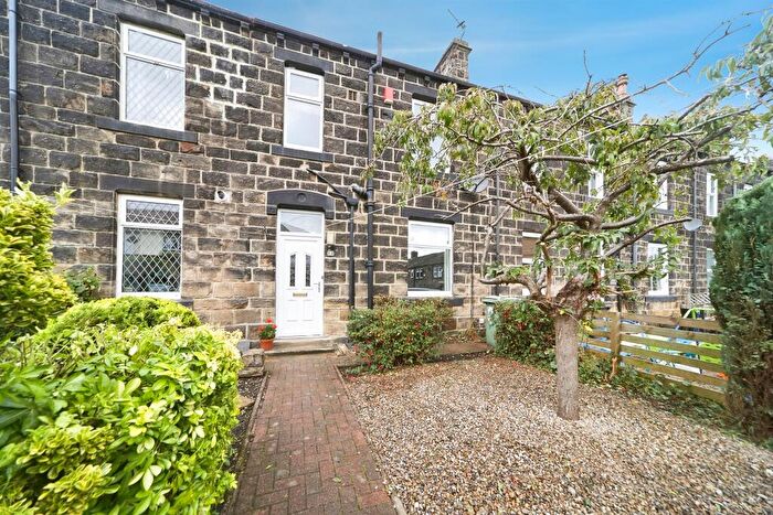 2 Bedroom Terraced House For Sale In East View, Yeadon, Leeds, LS19