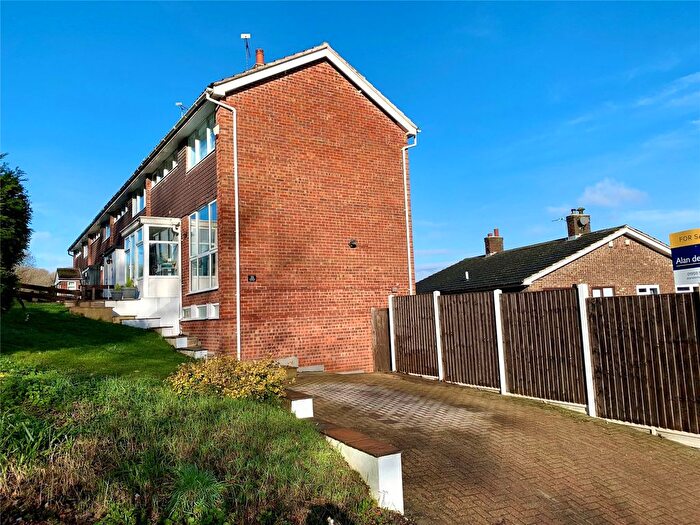 4 Bedroom End Of Terrace House For Sale In Treebourne Road, Biggin Hill, Westerham, TN16