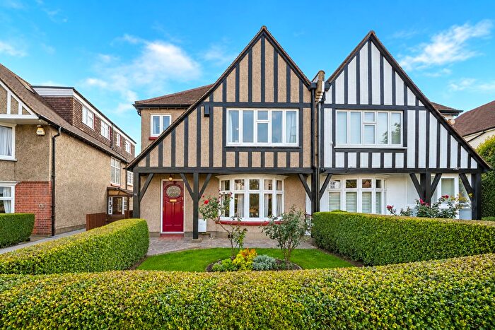 4 Bedroom Semi Detached House For Sale In Ranelagh Road, London, W5
