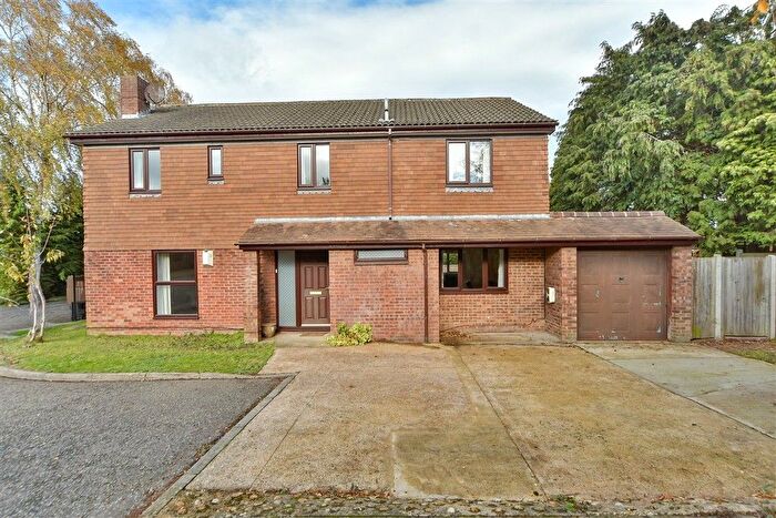 5 Bedroom Detached House For Sale In Marston Close, Walderslade, Chatham, Kent, ME5