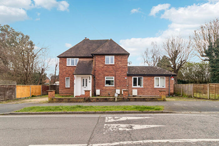 4 Bedroom Semi-Detached House For Sale In Grove Road, Amersham, HP6