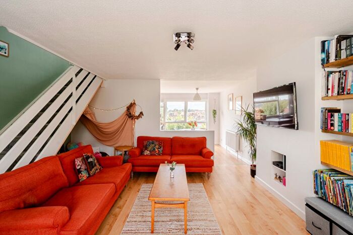 3 Bedroom Semi Detached House For Sale In Queensdown Gardens, Brislington, Bristol, Bristol, BS4