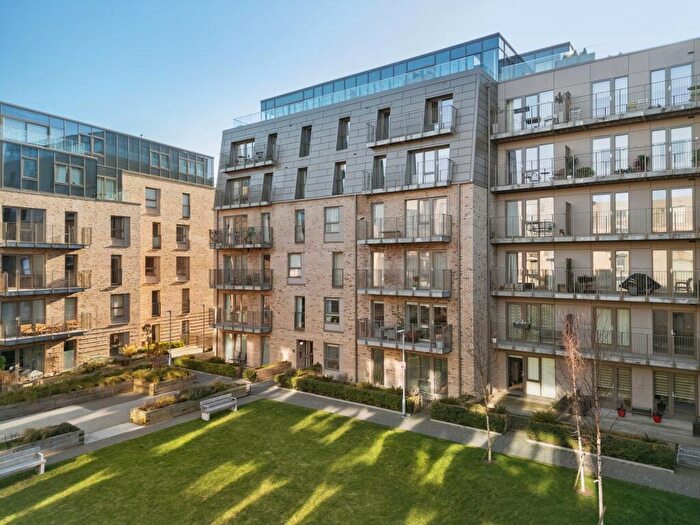 1 Bedroom Flat For Sale In Hughes Close, Edinburgh, EH7