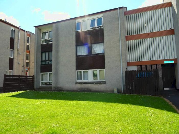 2 Bedroom Flat To Rent In Tulloch Square, Perth, PH1