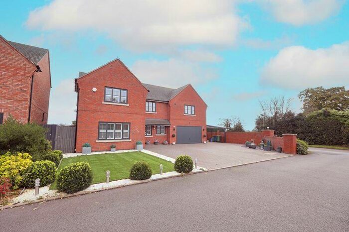 5 Bedroom Detached House For Sale In Lakesedge, Stone, ST15