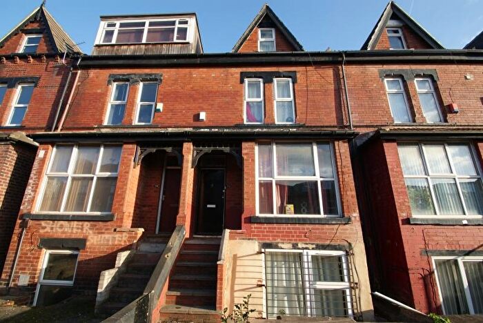 5 Bedroom Terraced House To Rent In Brudenell Mount, Hyde Park, Leeds, LS6
