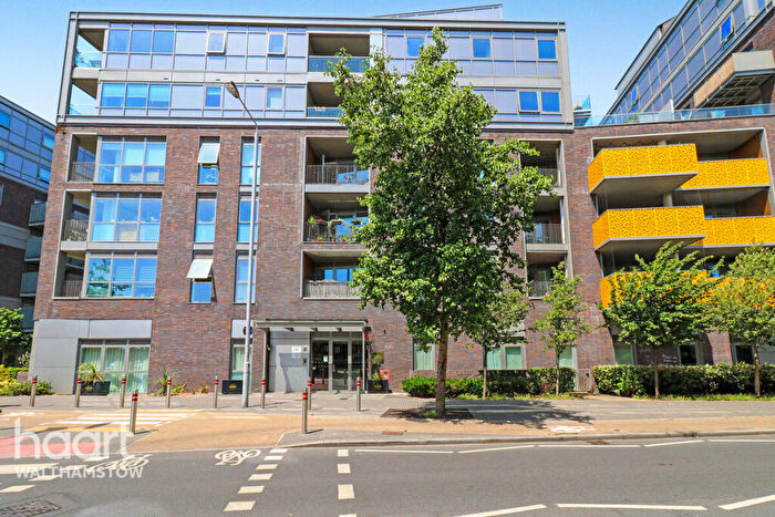 2 Bedroom Apartment For Sale In South Grove, Walthamstow, E17