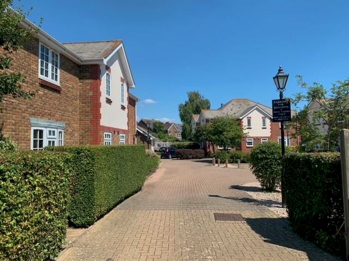 2 Bedroom Semi-Detached House To Rent In Berkeley Mews, Chichester, PO19
