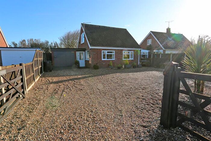 3 Bedroom Detached Bungalow For Sale In Coast Road, Walcott, Norwich, NR12