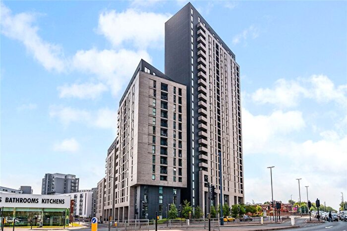 2 Bedroom Flat For Sale In Regent Road, Manchester, Greater Manchester, M3