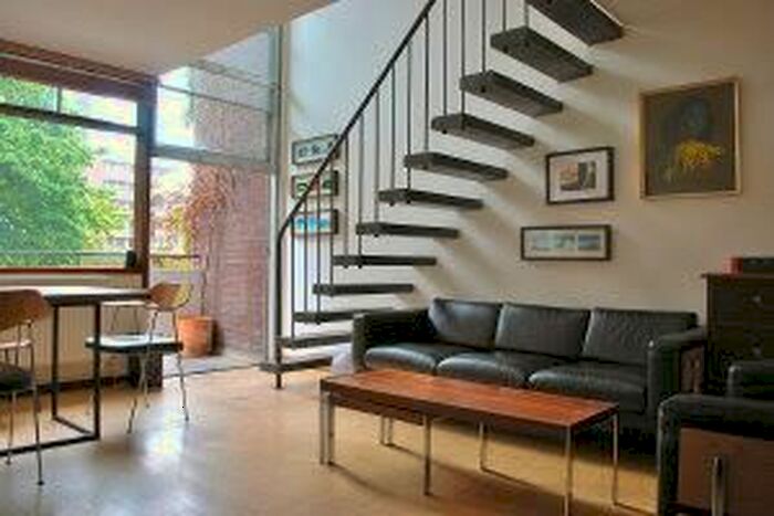 2 Bedroom Flat To Rent In Golden Lane Estate, London, EC1Y