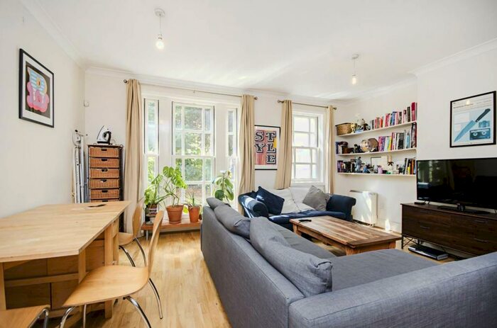 2 Bedroom Flat To Rent In Middleton Road, Dalston, London, E8