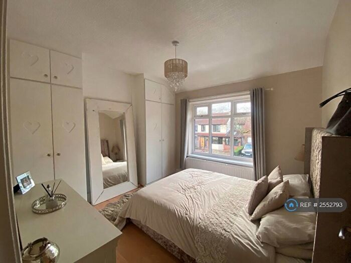 5 Bedroom Semi-Detached House To Rent In Mulgrave Road, Worsley, Manchester, M28