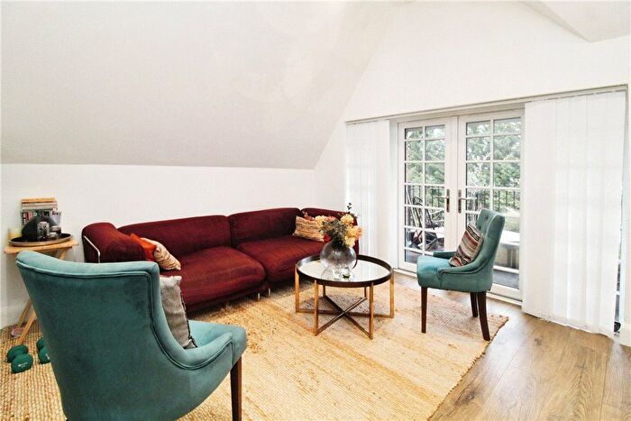 2 Bedroom Flat To Rent In South Park Hill Road, South Croydon, CR2