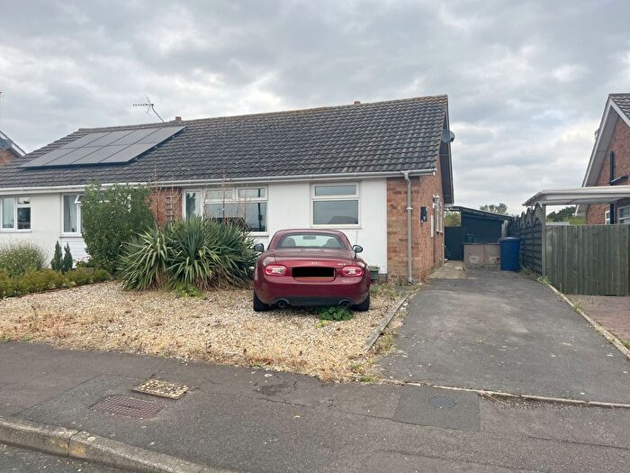 2 Bedroom Semi-Detached Bungalow For Sale In Hillview Lane, Twyning, Tewkesbury, GL20