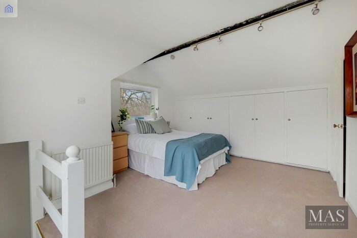 5 Bedroom Maisonette To Rent In Crondace Road, Fulham, SW6