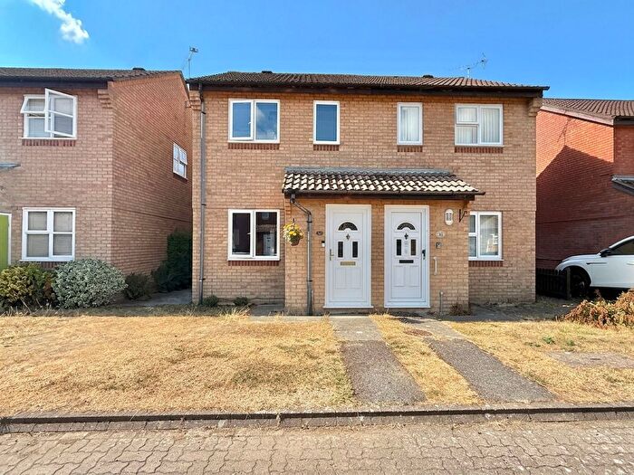 2 Bedroom Semi-Detached House For Sale In Ripplewood, Marchwood, SO40