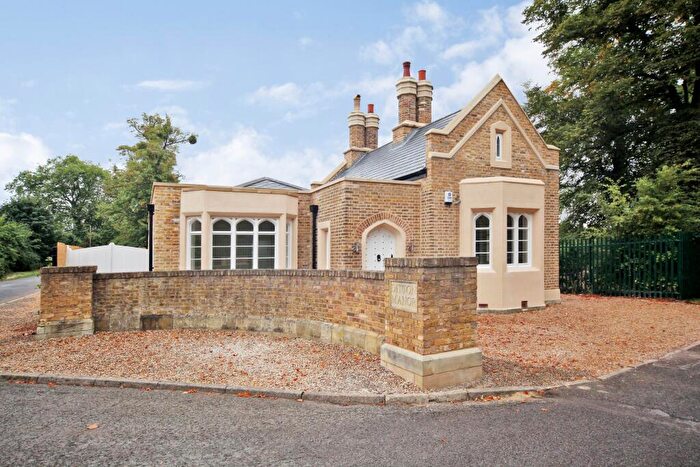 3 Bedroom Detached House To Rent In Ditton Park Road Datchet, SL3