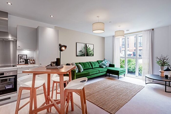1 Bedroom Flat For Sale In Percival House, Knights Quarter, Winchester, SO22