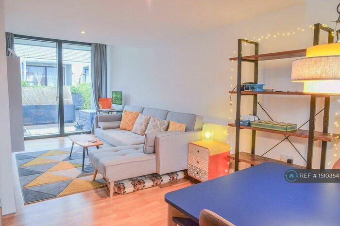 3 Bedroom Terraced House To Rent In Reservoir Street, Salford, M6