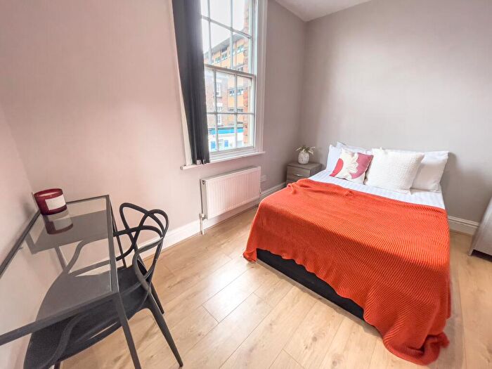 5 Bedroom Terraced House To Rent In Clarence Street, L3