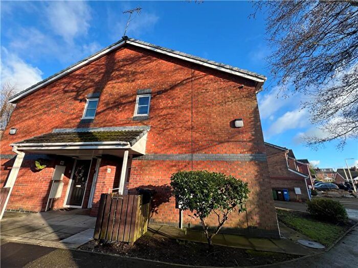 2 Bedroom Apartment To Rent In Rosefield Close, Stockport, SK3