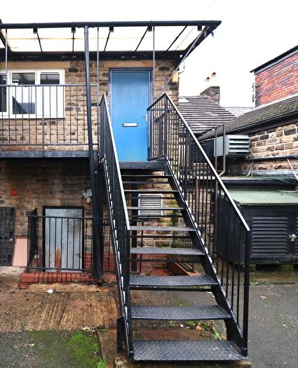 2 Bedroom Maisonette To Rent In High Street West, Glossop, SK13