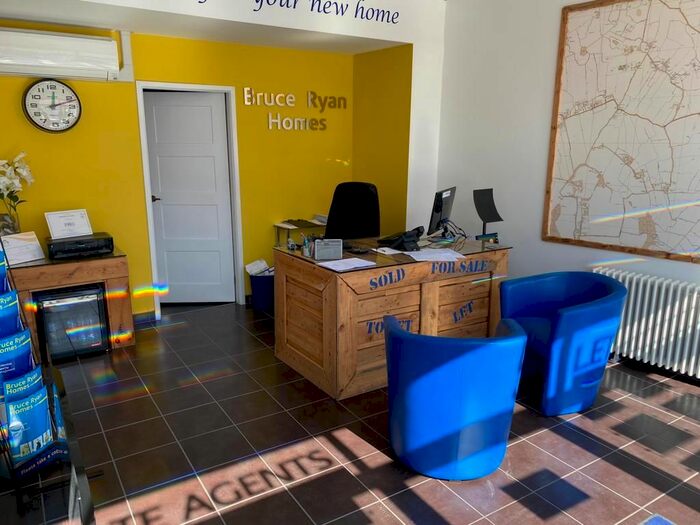 1 Bedroom Property For Sale In Seaside Road, Withernsea, HU19