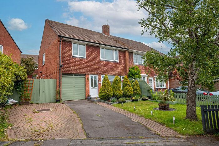 4 Bedroom Semi-Detached House For Sale In Montgomery Walk, Waterlooville, PO7