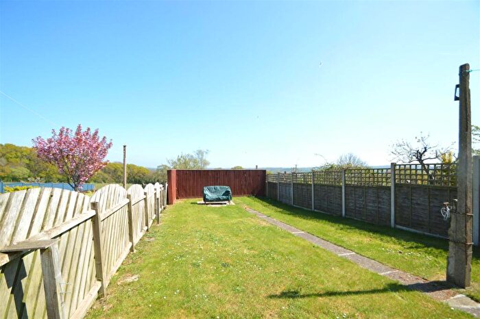 3 Bedroom Semi-Detached House For Sale In Cowes Road, Newport, PO30