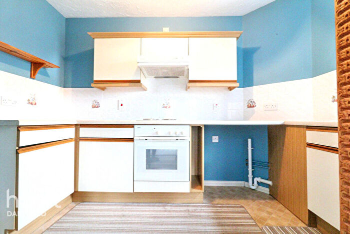 1 Bedroom Apartment To Rent In London Road, Greenhithe, DA9