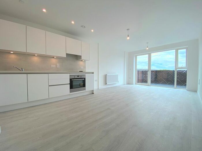 1 Bedroom Flat To Rent In Winter Apartments, Western Circus, London, W3