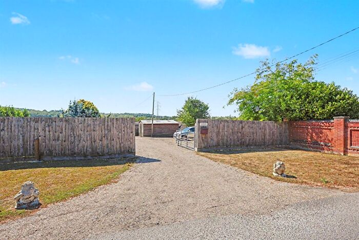 2 Bedroom Detached Bungalow For Sale In Fourth Avenue, Hullbridge, Hockley, SS5