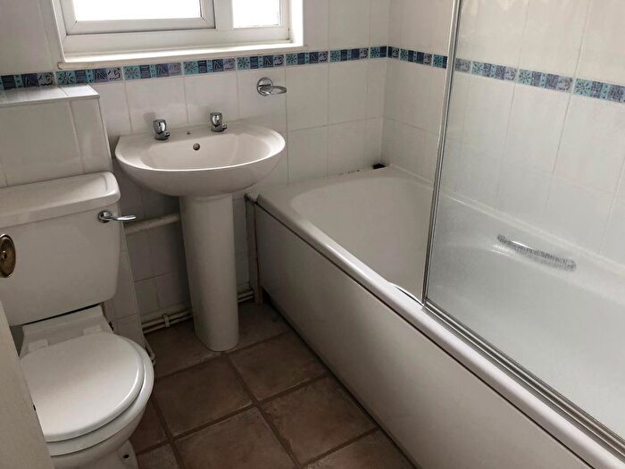 1 Bedroom Terraced House To Rent In Andrew Close, Ilford, Essex, IG6