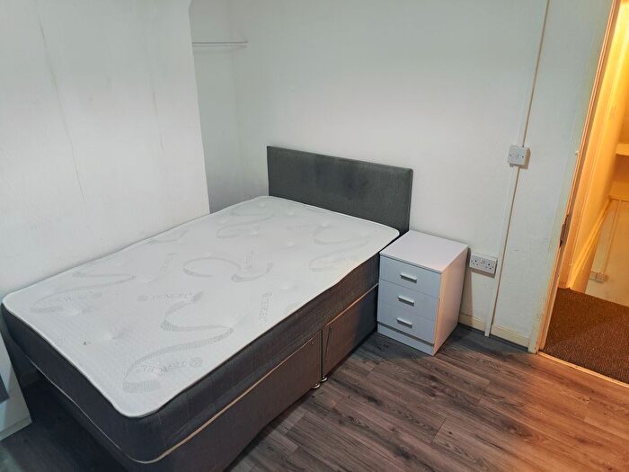 3 Bedroom Terraced House To Rent In Cromwell Road, Liverpool, L4