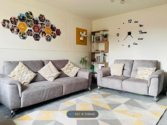 3 Bedroom Semi-Detached House To Rent In Klein Way, Rugby, CV22