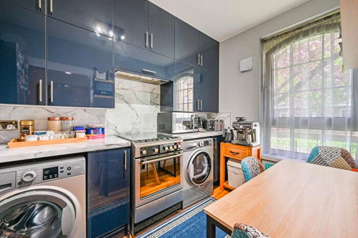 1 Bedroom Flat To Rent In Watts Street, Wapping, London, E1W