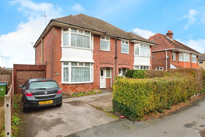 3 Bedroom Semi Detached House For Sale In Coxford Road, Southampton, SO16