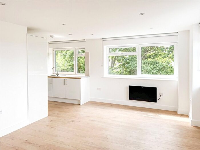 Studio To Rent In Castleview Road, Weybridge, Surrey, KT13