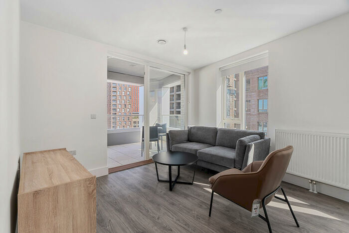2 Bedroom Apartment To Rent In Fortunes Dock, Canning Town London, E16
