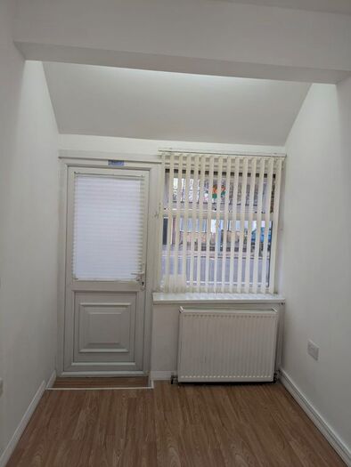 Studio To Rent In Falmouth Gardens, Ilford, IG4