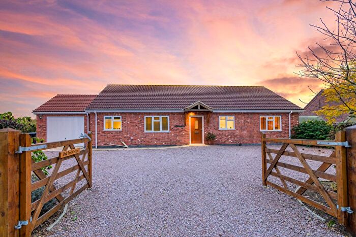5 Bedroom Detached Bungalow For Sale In North Road, Tattershall Thorpe, LN4