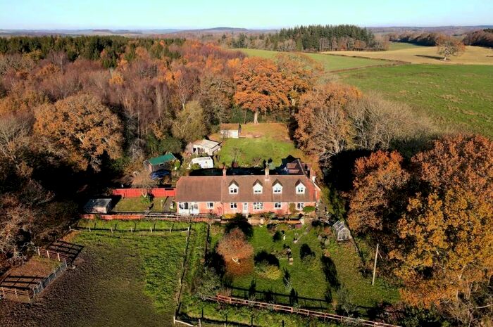 6 Bedroom Detached House For Sale In Daggons Road, Alderholt, Fordingbridge, SP6