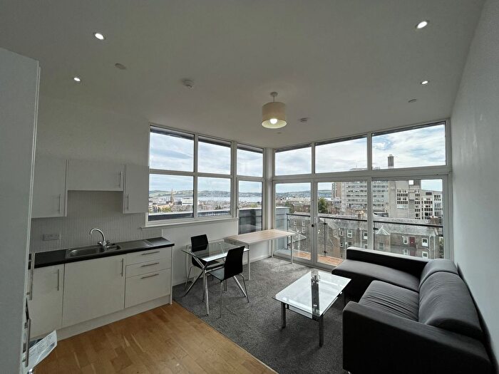 2 Bedroom Flat To Rent In Hawkhill, Dundee, DD1