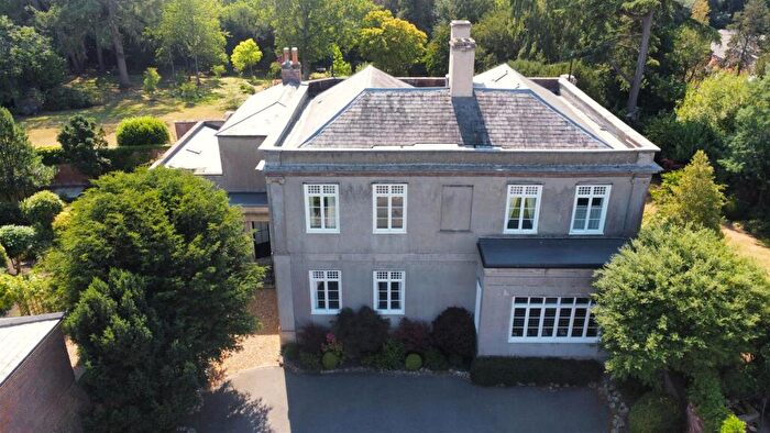 6 Bedroom Detached House For Sale In Long Street, Devizes, SN10